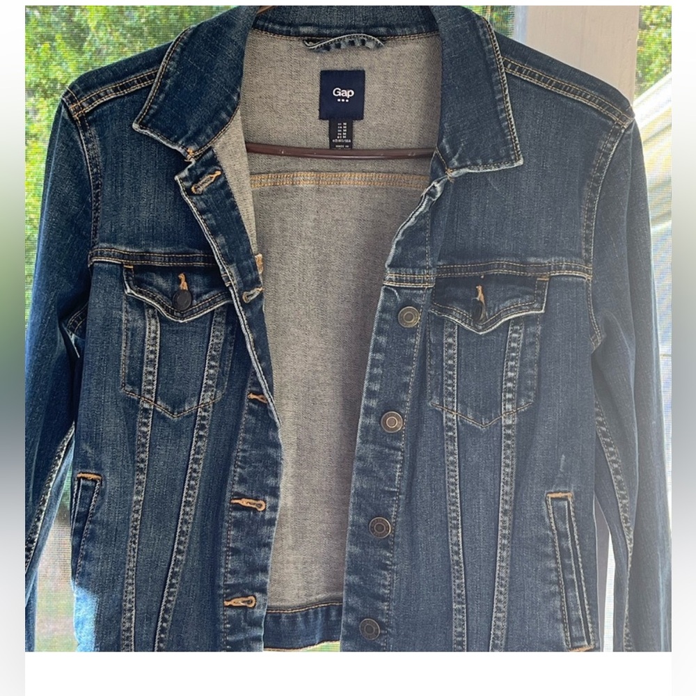 Gap Vintage Women’s Denim Jaacket Size M